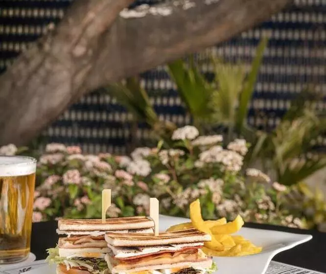 酒店 Melia Barajas