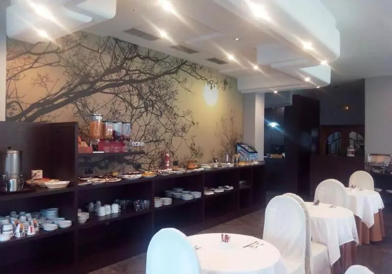 Hotel O Val Do Naseiro