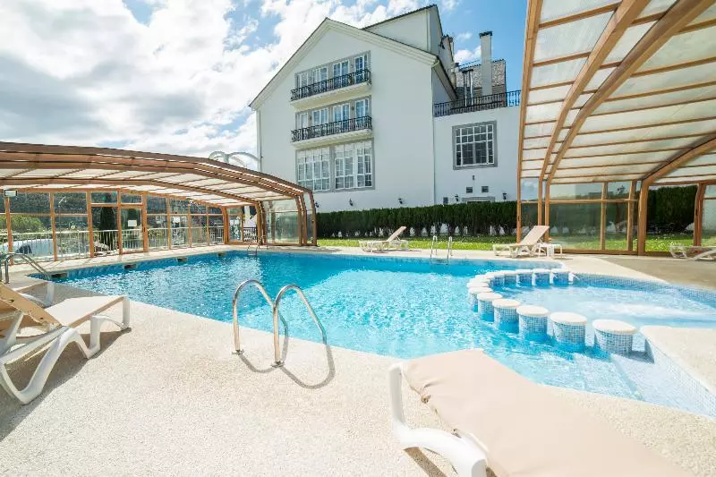 Hotel O Val Do Naseiro