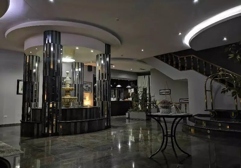 Hotel O Val Do Naseiro