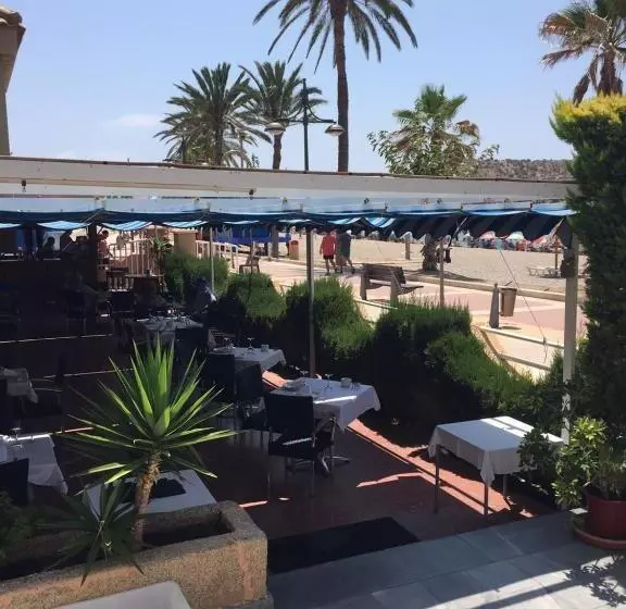 Отель Playa Grande