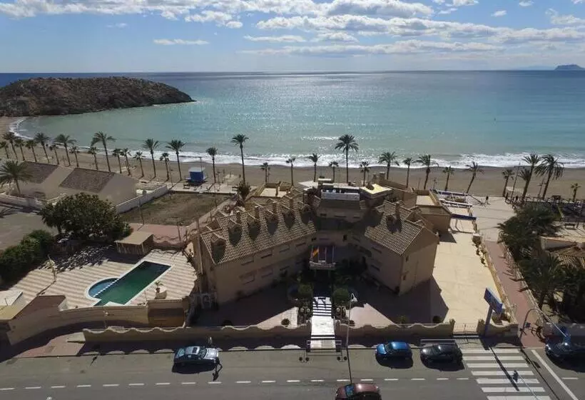 Отель Playa Grande