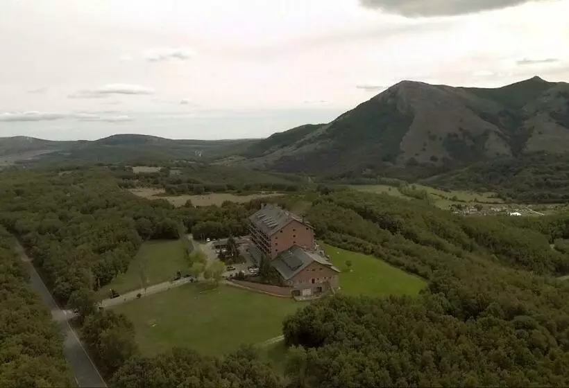 Parador De Cervera De Pisuerga