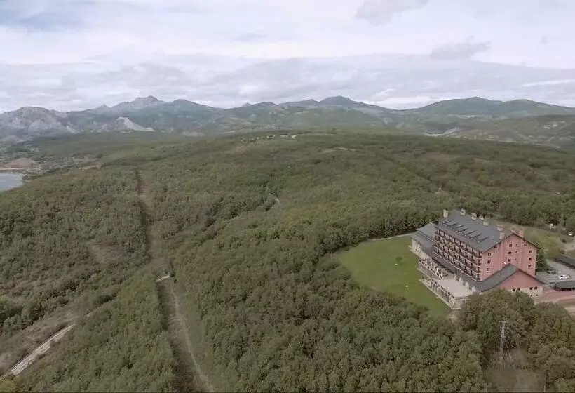 Parador De Cervera De Pisuerga