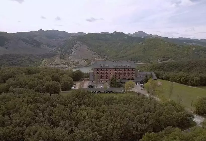 Parador De Cervera De Pisuerga