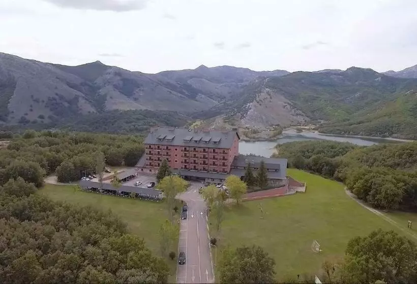 Parador De Cervera De Pisuerga