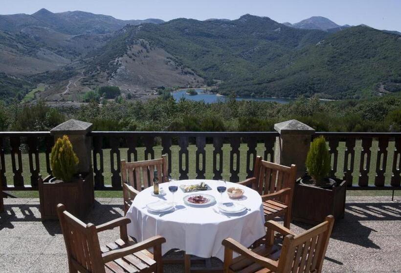 Parador De Cervera De Pisuerga