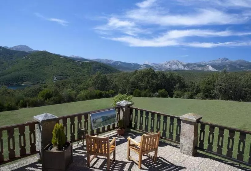 Parador De Cervera De Pisuerga