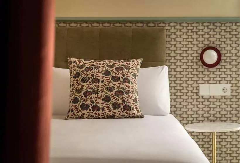 هتل Bypillow Abril