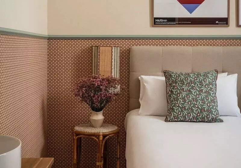 هتل Bypillow Abril