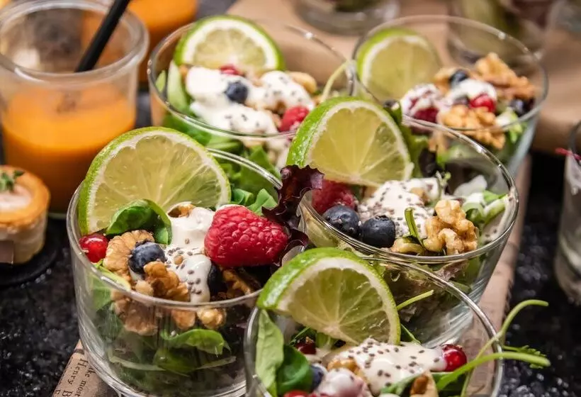 هتل ALEGRIA Plaza Paris SUP