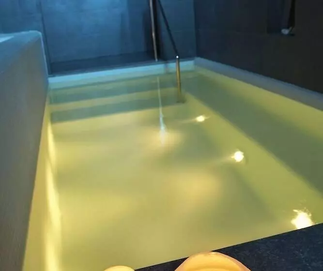 هتل ALEGRIA Plaza Paris SUP