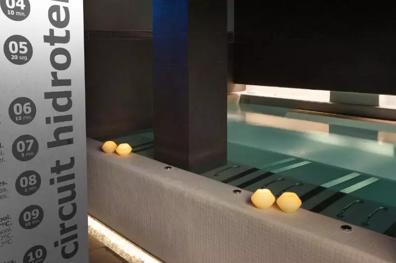 هتل ALEGRIA Plaza Paris SUP