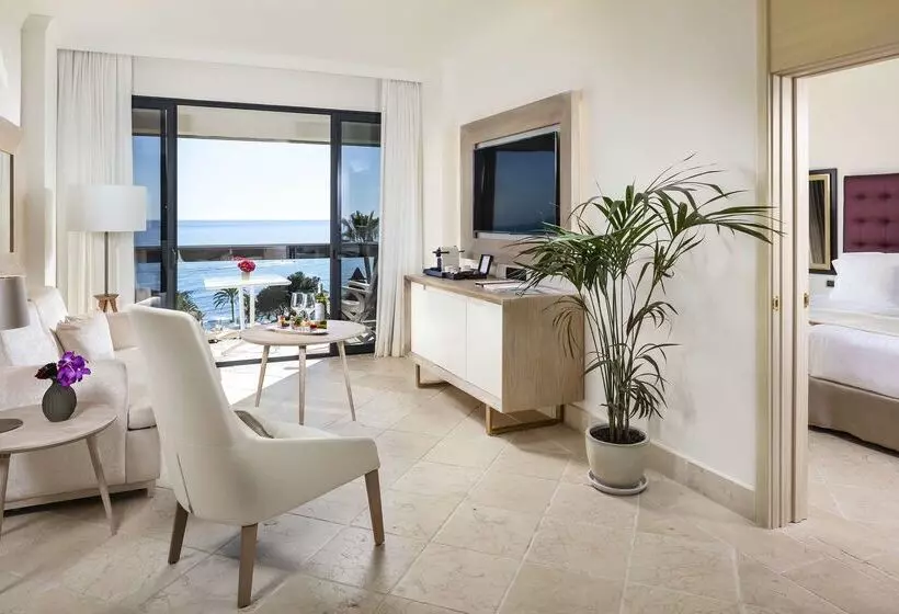 Отель Don Pepe Gran Melia