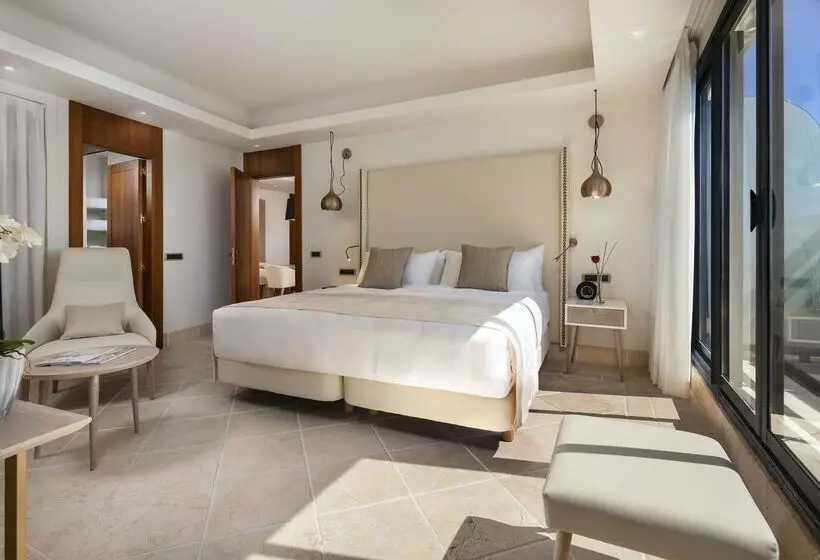 Отель Don Pepe Gran Melia