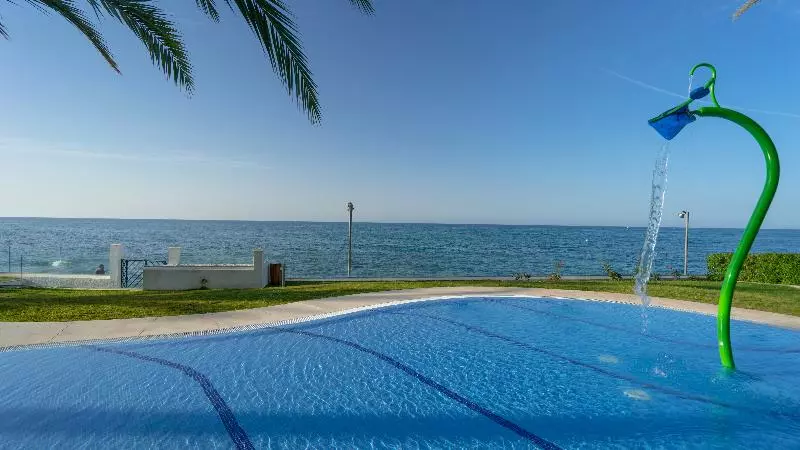 Отель Estival Torrequebrada