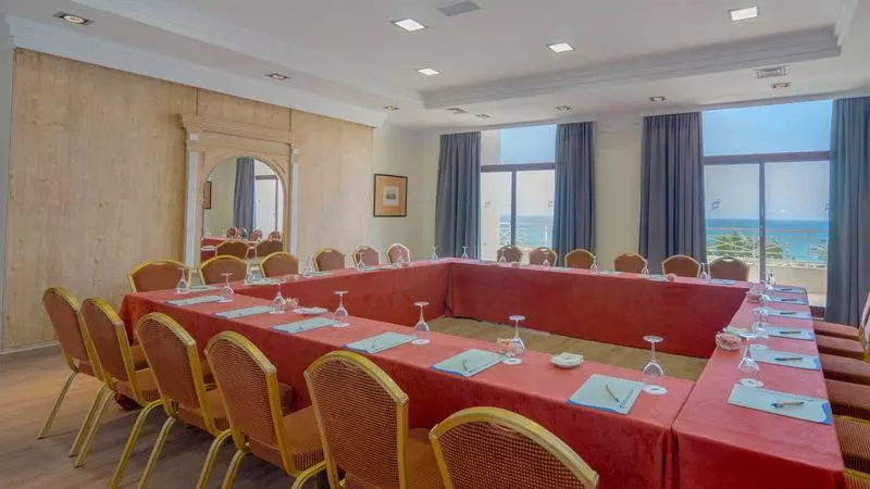 Отель Estival Torrequebrada