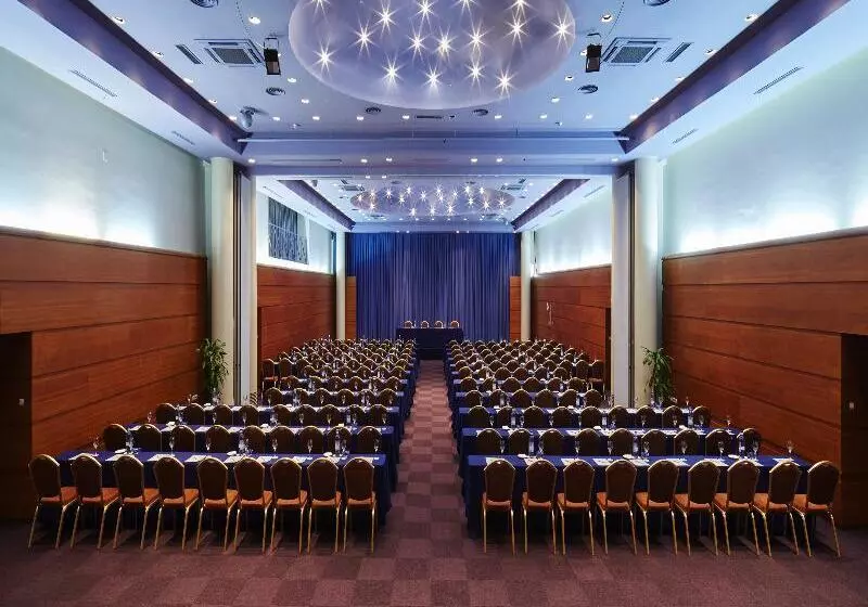 Отель Estival Torrequebrada