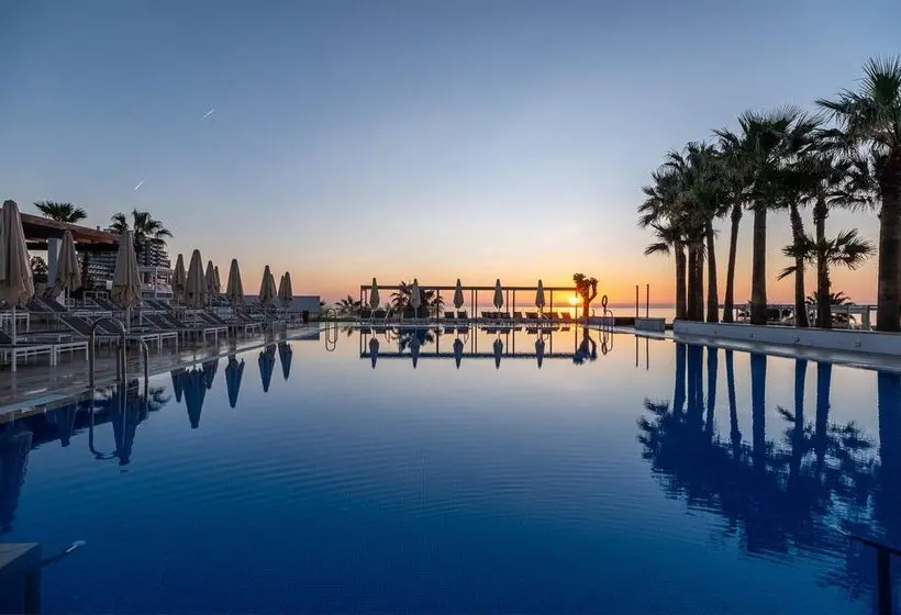 فندق Estival Torrequebrada