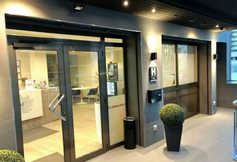 Отель Europa De Figueres