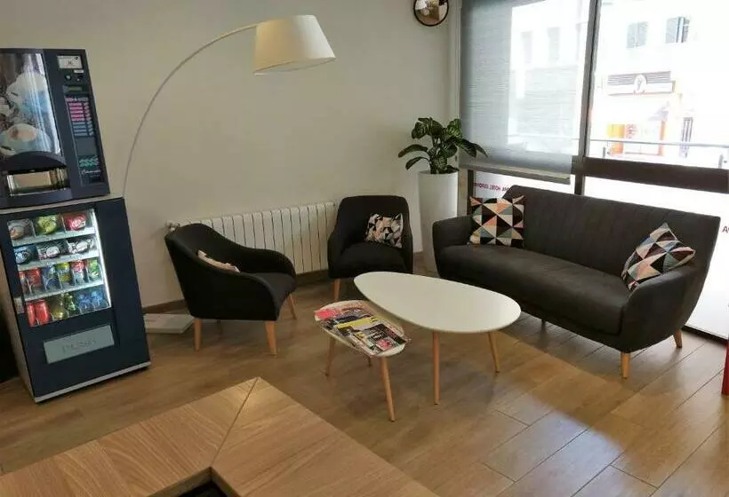 Отель Europa De Figueres