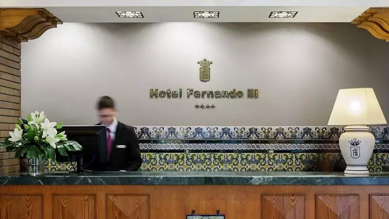 هتل Fernando Iii