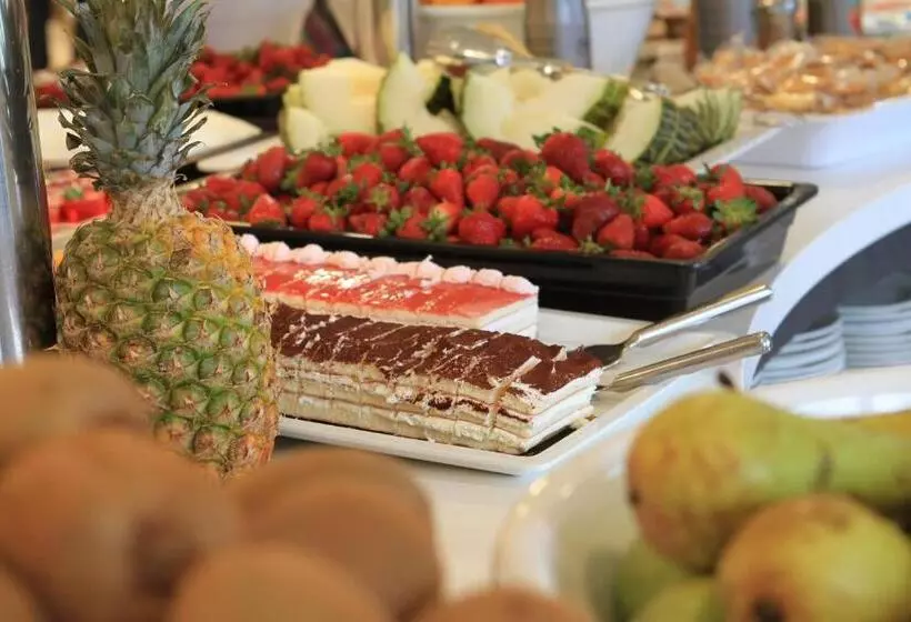 هتل Gran Garbi & Aquasplash