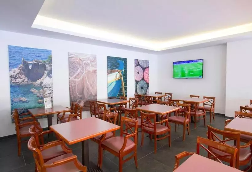 هتل Gran Garbi & Aquasplash