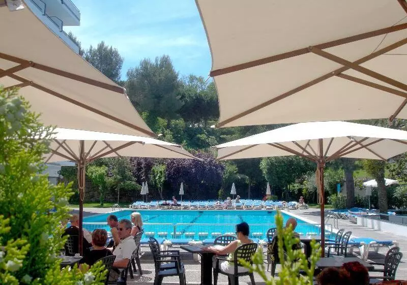 هتل Gran Garbi & Aquasplash