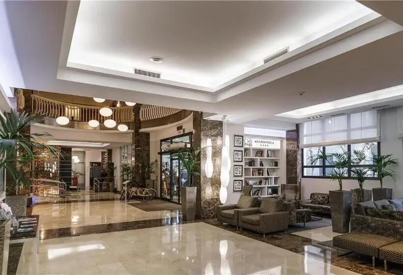 Hotel ILUNION Abando Bilbao