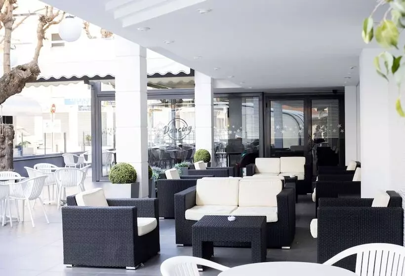 هتل Maria Del Mar