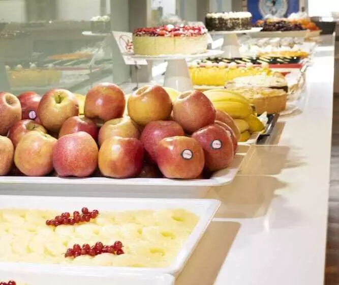 هتل Maria Del Mar