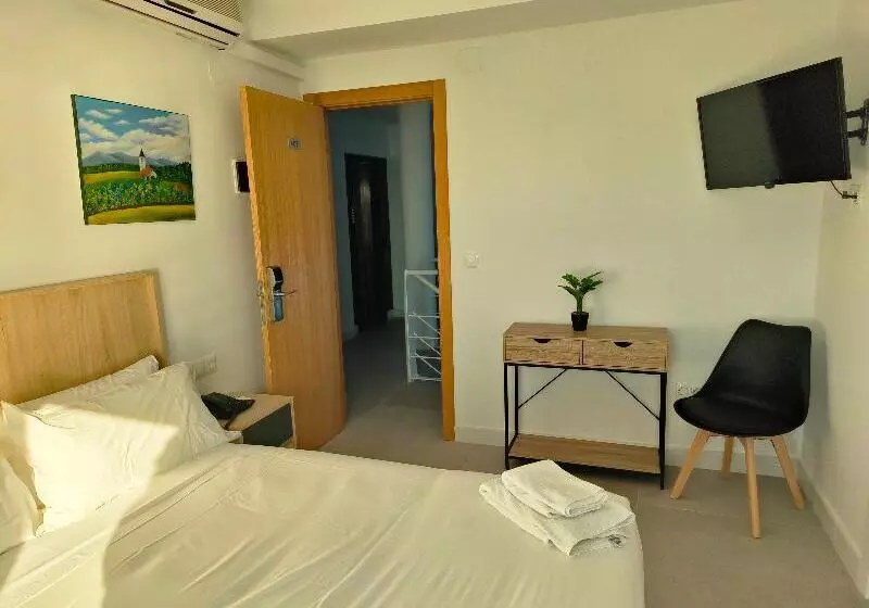 هتل Mediterráneo By Croma