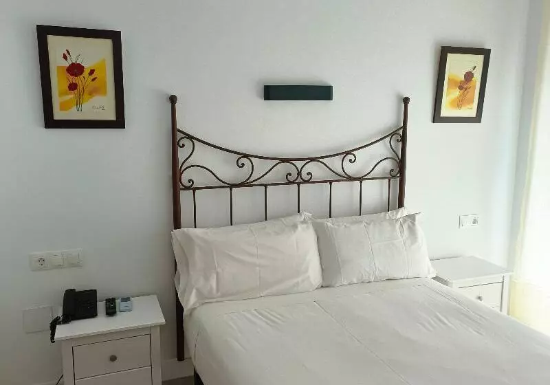 هتل Mediterráneo By Croma