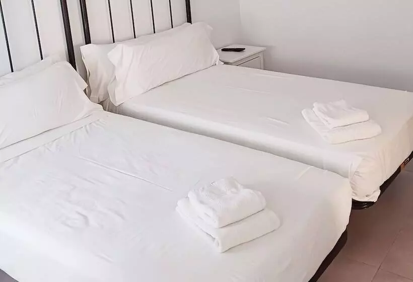 هتل Mediterráneo By Croma