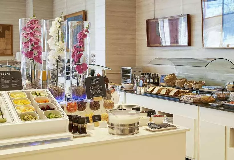 فندق NH Valencia Center