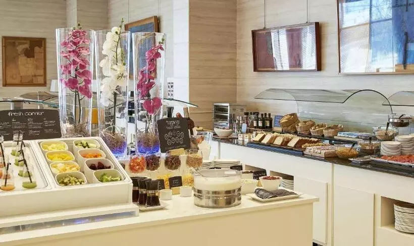 فندق NH Valencia Center