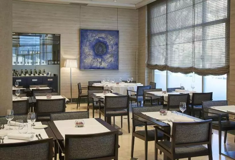 فندق NH Valencia Center