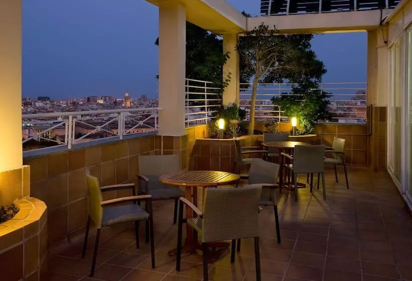 فندق NH Valencia Center