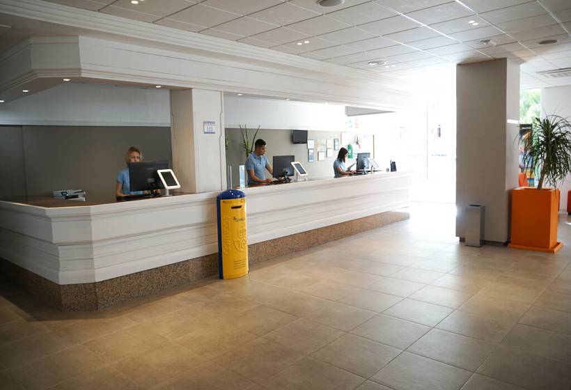 هتل Ohtels Villa Dorada