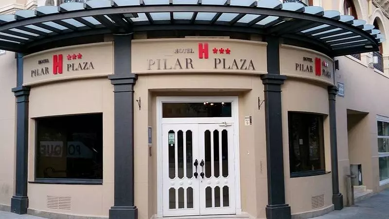 Отель Pilar Plaza