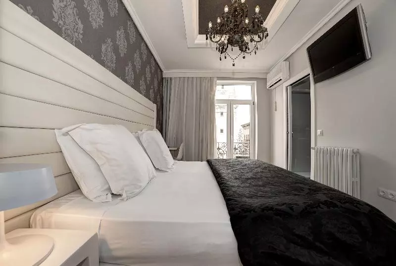 Отель Pilar Plaza