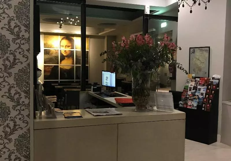 Отель Pilar Plaza