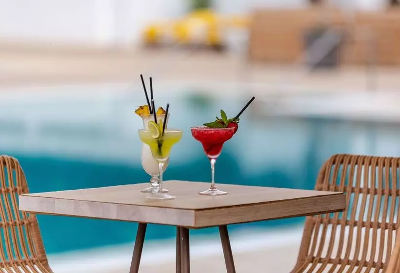 Отель Thb San Fermin