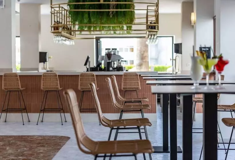 Отель Thb San Fermin