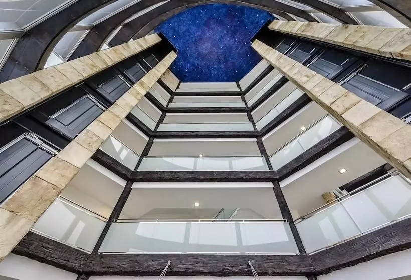 Exe Cunit Suites & Spa