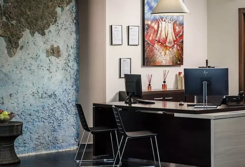 Exe Cunit Suites & Spa