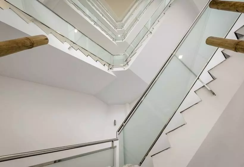 Exe Cunit Suites & Spa