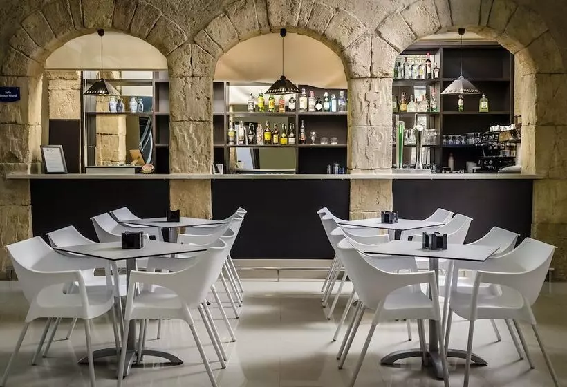 Exe Cunit Suites & Spa