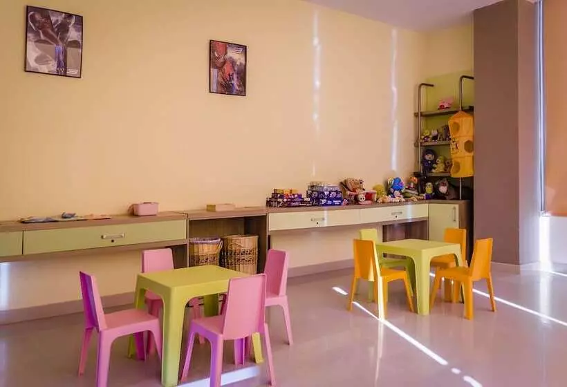 Exe Cunit Suites & Spa